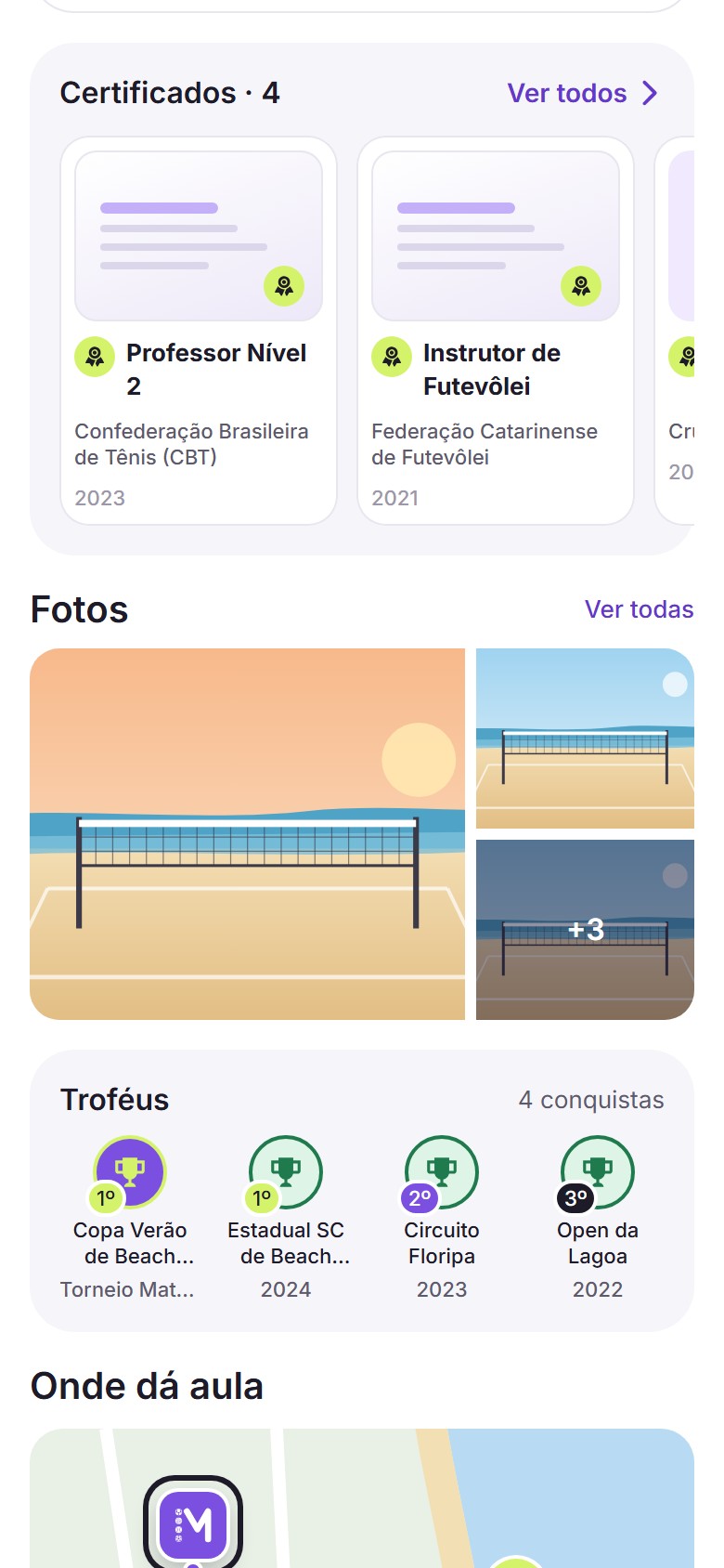 Tela do app com o perfil de uma professora: os certificados com a instituição e o ano, as fotos e os troféus